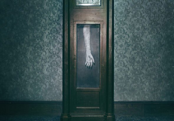 14-the-best-netflix-mini-series-nobody-is-watching-The-Haunting-of-Hill-House